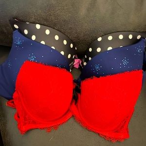 3 38C Victoria’s Secret bras.